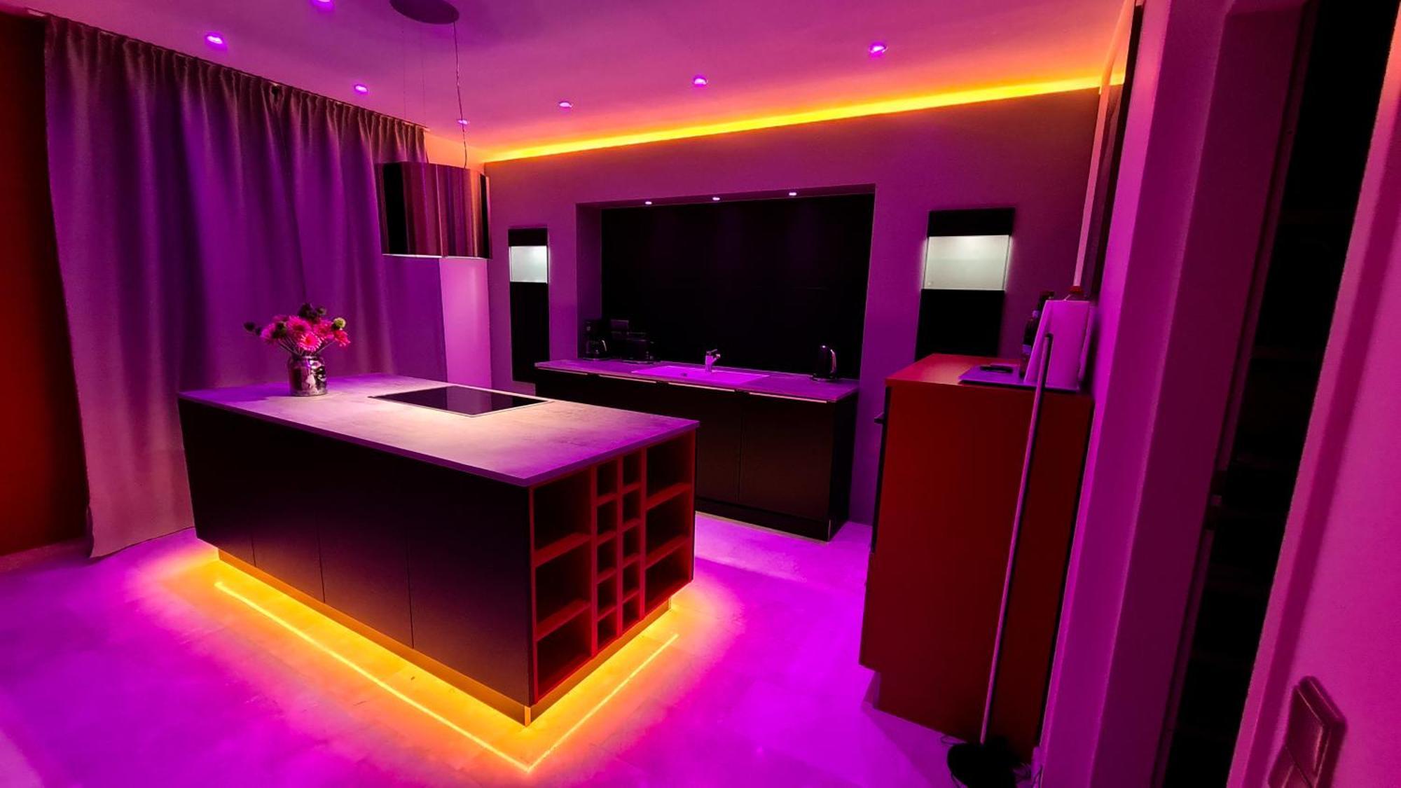 Deluxe Apartment Mit Sauna, Gehobene Ausstattung, Sydney 施瓦岑贝克 外观 照片